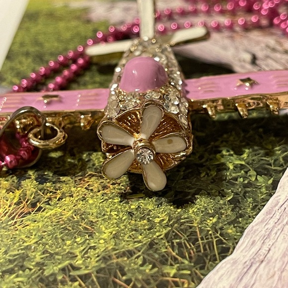 crystal airplane charm necklace with stars/propeller moves A bit Pink Vintage